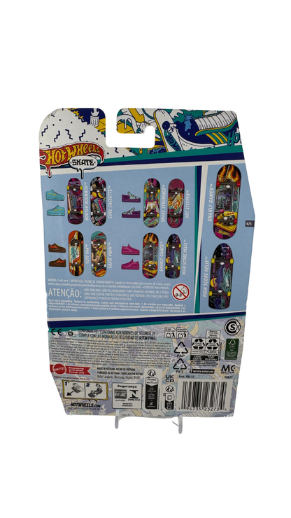 Hot Wheels Skate Gnarly Gamer & High Score Helix Fingerboard 2-Pack with Pink Skate Shoes (HXL21)