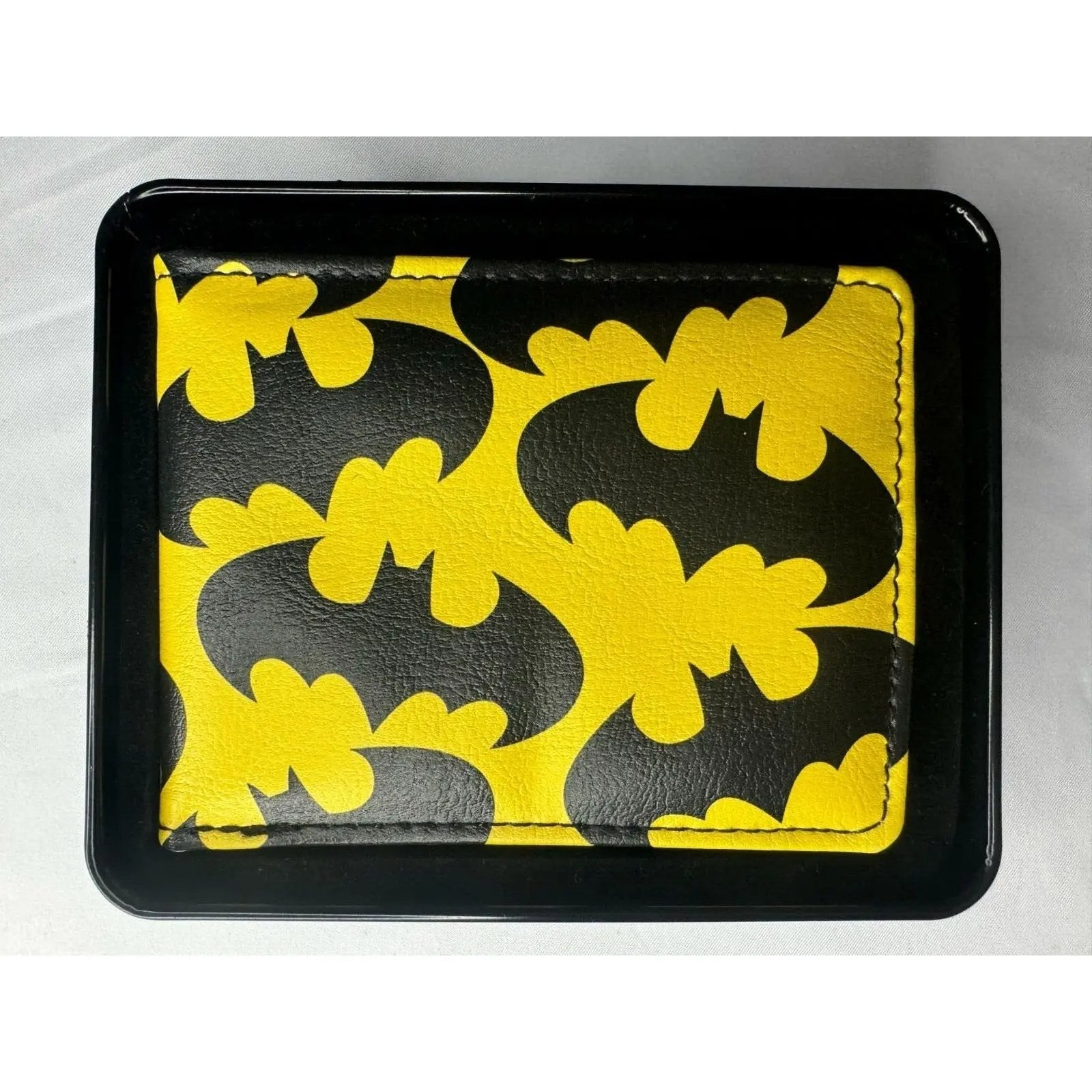 Buckle - Down Bi - fold Wallet - DC Batman NIB - MOD Shop LLC