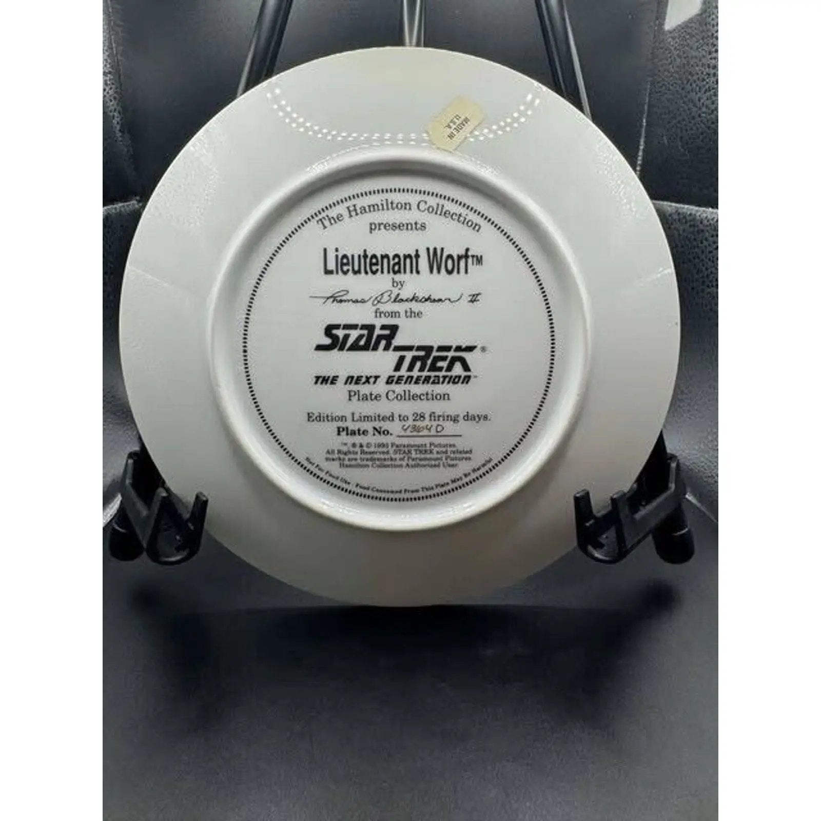 Hamilton Collection Star Trek The Next Generation Lieutenant Worf Plate #43640 - MOD Shop LLC